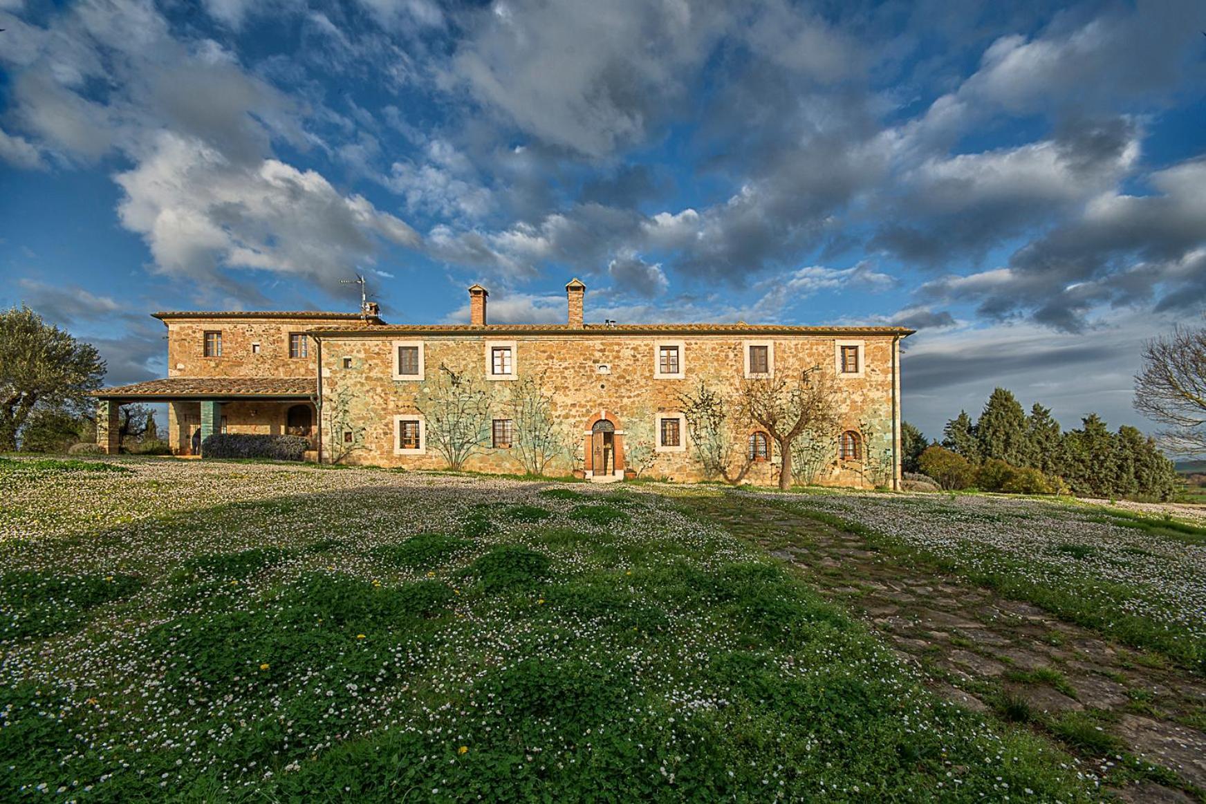 Agriturismo Le Sorbelle D'Orcia Con Piscina Pienza Exterior foto