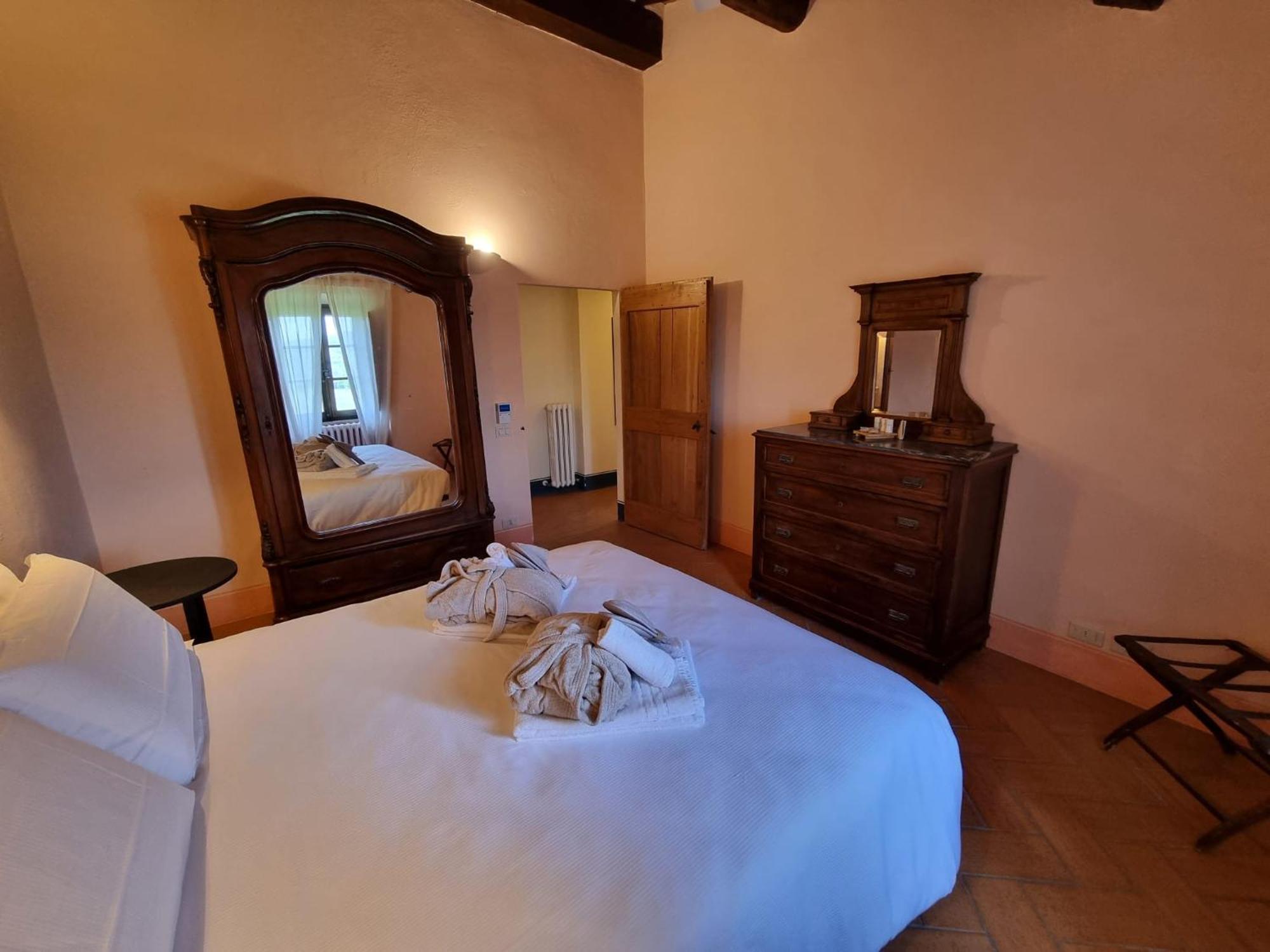 Agriturismo Le Sorbelle D'Orcia Con Piscina Pienza Exterior foto