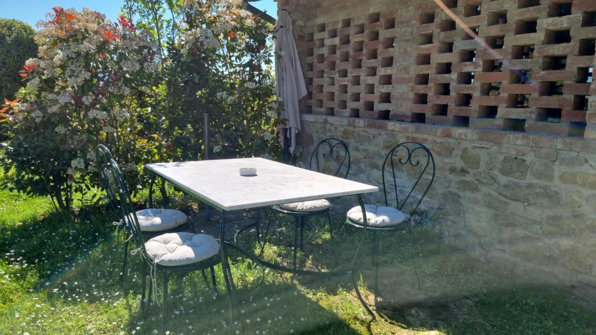 Agriturismo Le Sorbelle D'Orcia Con Piscina Pienza Exterior foto